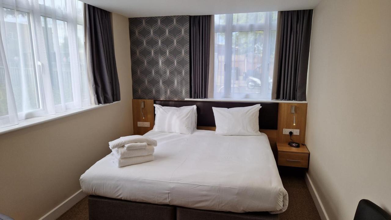 Best Western Northfields Ealing Hotel London Exteriör bild